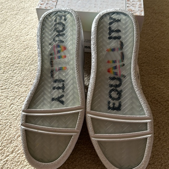 K-Swiss Pride NoH8 Campaign sneakers 9.5 women’s sneakers - Picture 9 of 15